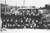 sortie de la classe 3 T pendant la consigne sanitaire des vacances de pques 1956