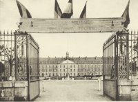 L'entre de l'Ecole en 1949