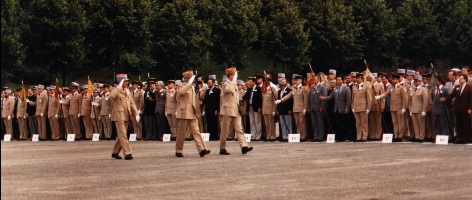 Revue des anciens  la crmonie de cloture en juin 1985